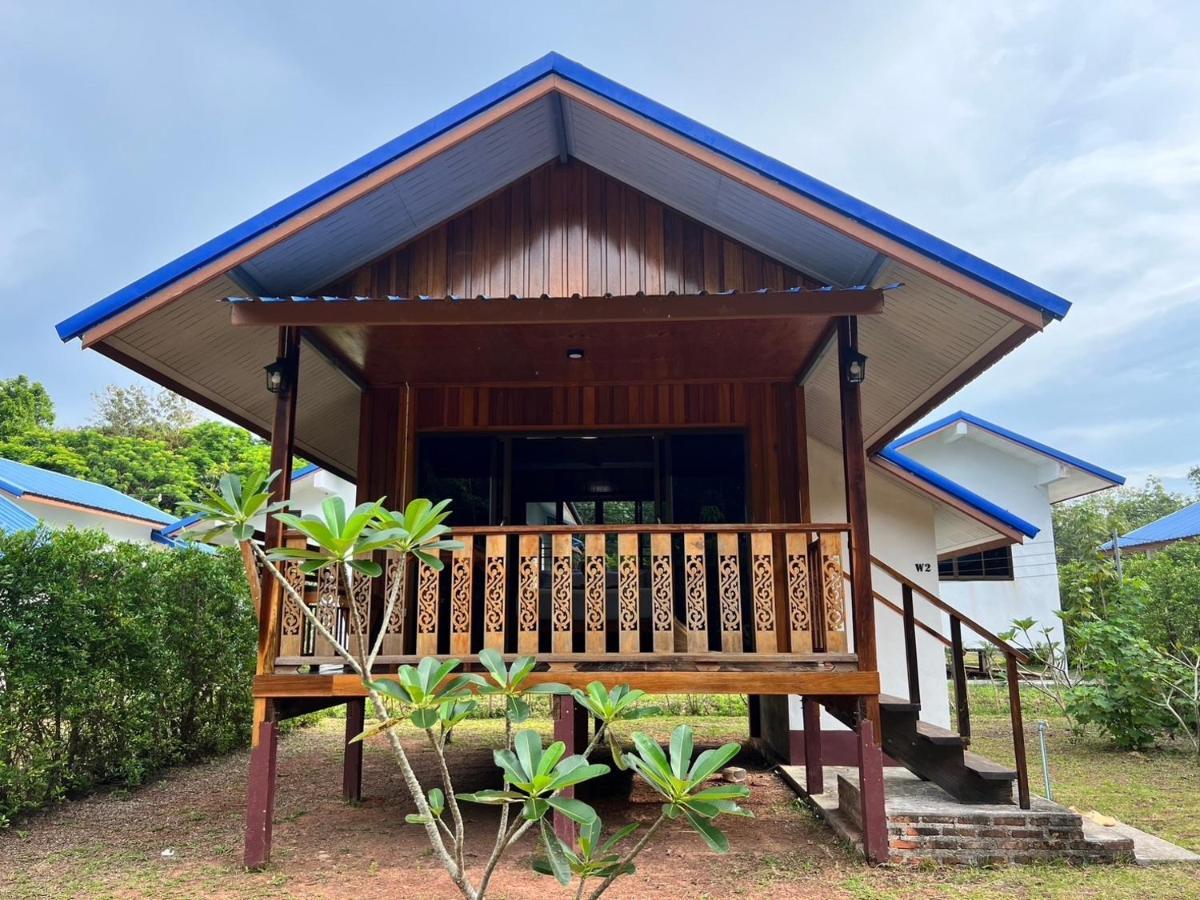 Koh Jum Paradise Resort Buitenkant foto