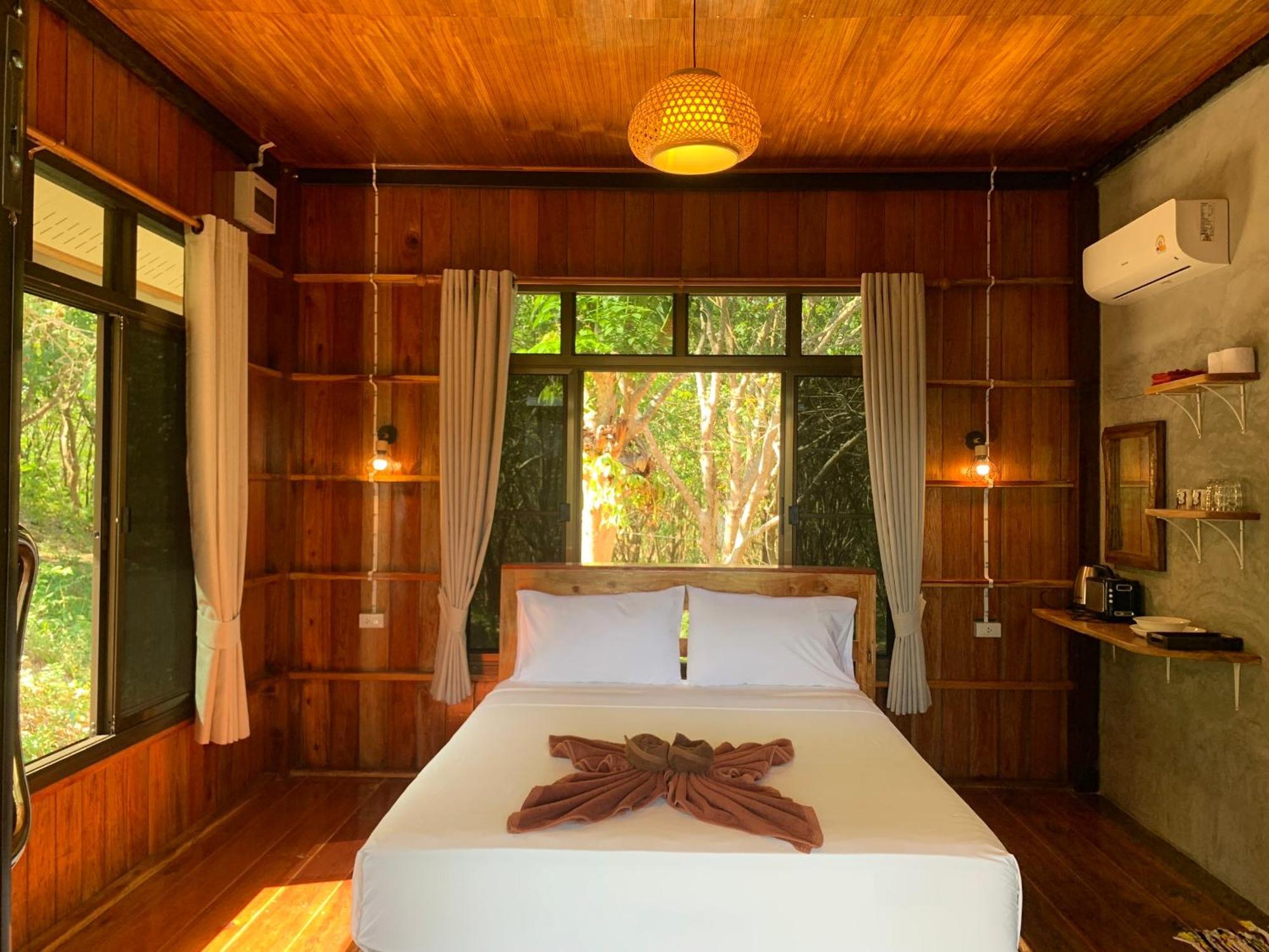 Koh Jum Paradise Resort Buitenkant foto